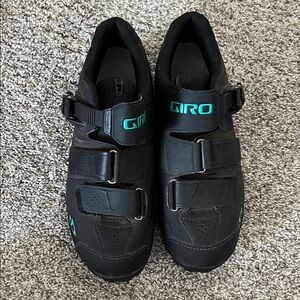 Giro Terradura Black and Teal Cycling Shoes